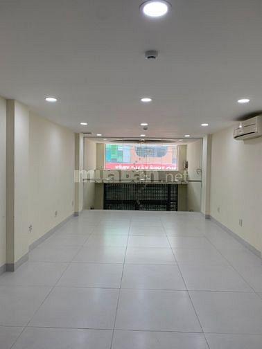 Cho thuê mặt bằng + 1 lửng 3lầu MTĐ Huỳnh Văn Bánh, P.11, Q.Phú Nhuận